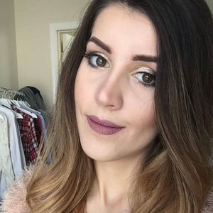 Meet your Posher, Ivett